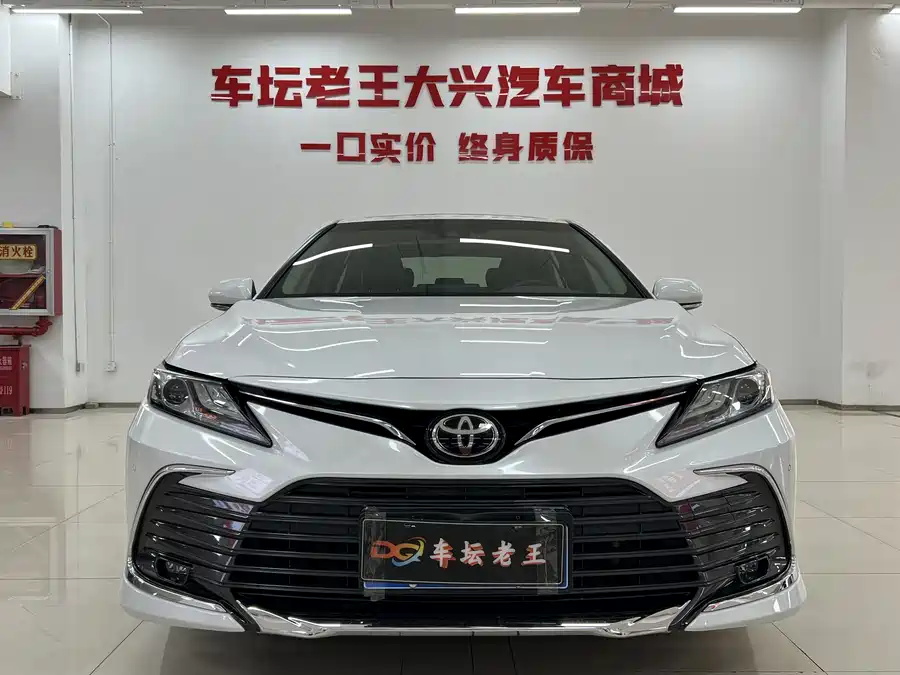 Toyota Camry 2023 г. 2