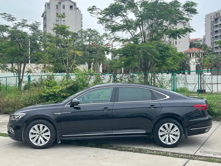 Volkswagen Passat 2021 г. 3